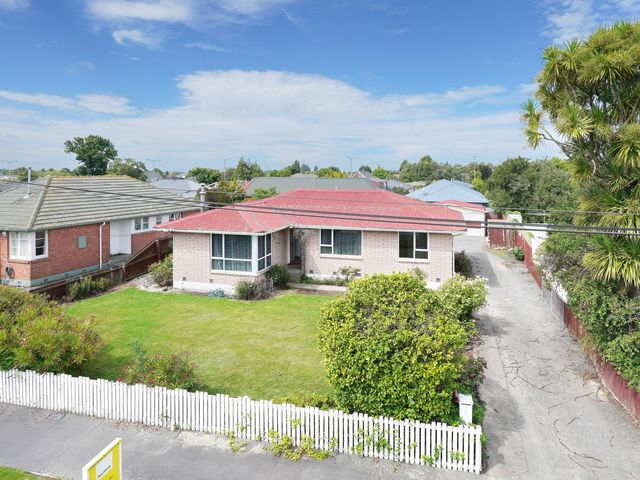 32 Lambeth Crescent Northcote