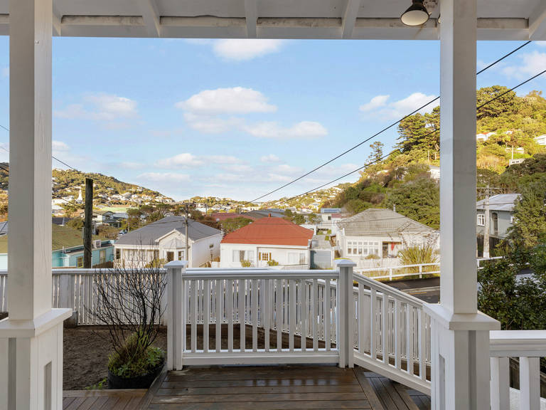28 Medway Street Island Bay