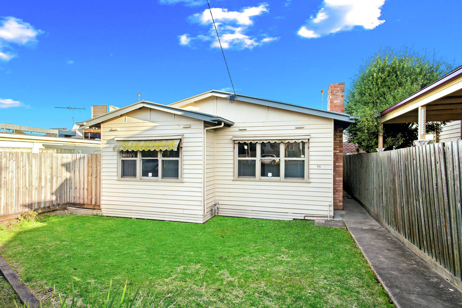 86 Sydney Parade, Geelong 2 Bed House Auction