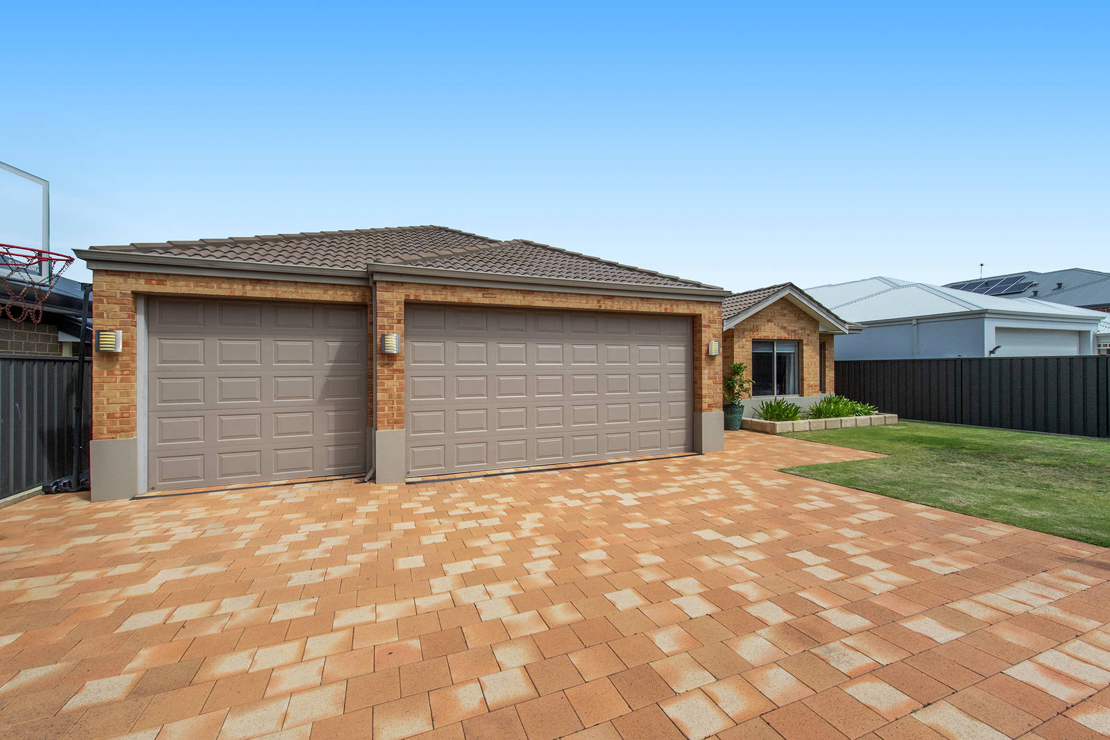 88 Crystaluna Drive, Golden Bay