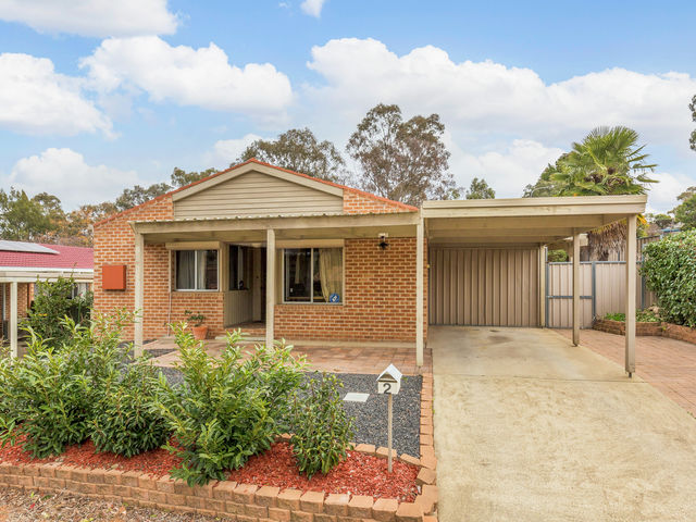 2 Downward Place Kambah