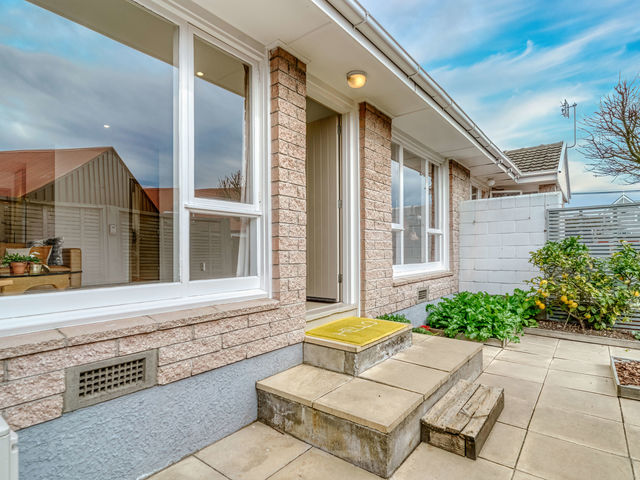 2/24 Gordon Avenue St Albans