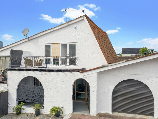 4/8 Wood Street Papakura