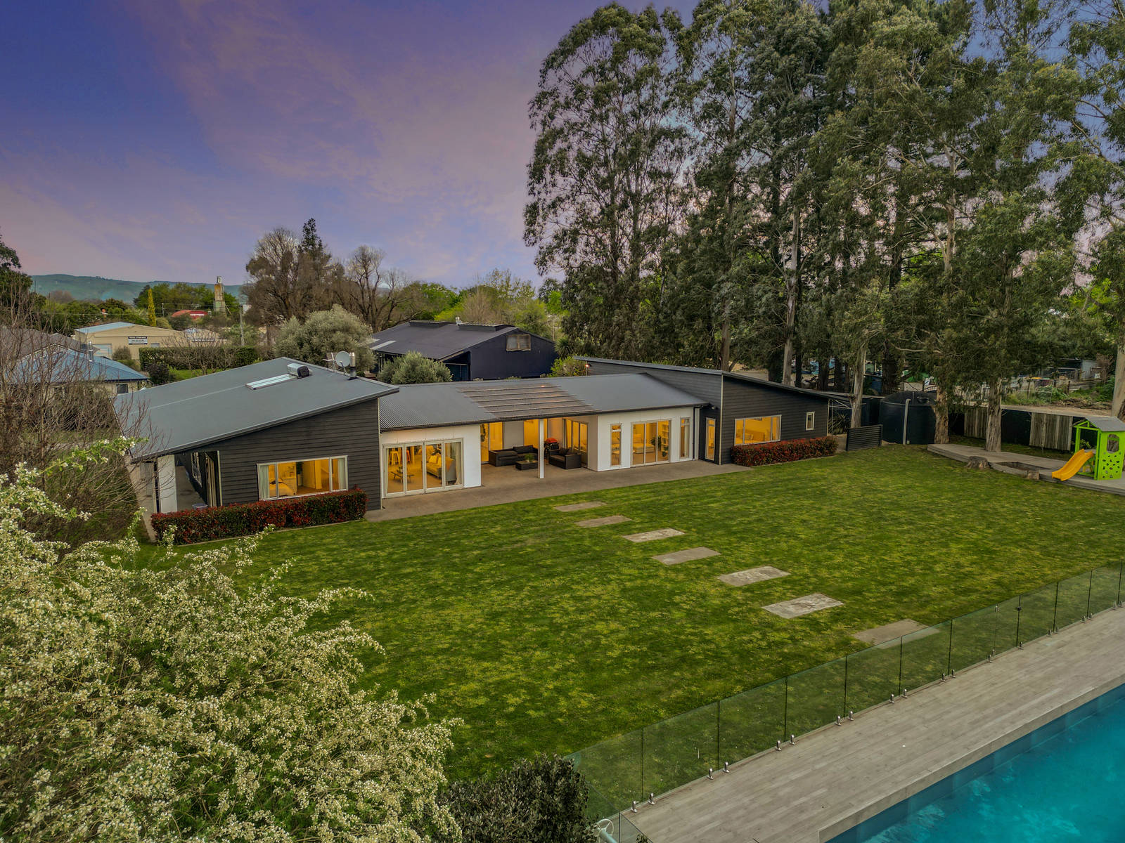 26 Cotter Street, Greytown, Wairarapa 5 Bed House Tender