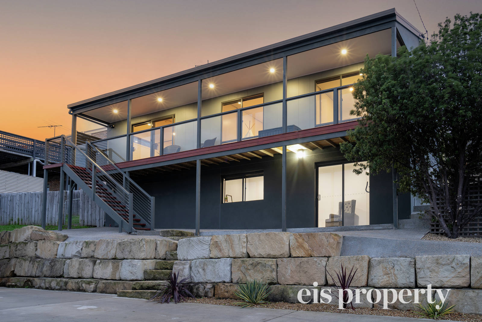 216 Lewisham Scenic Drive, Lewisham 3 Bed House For Sale