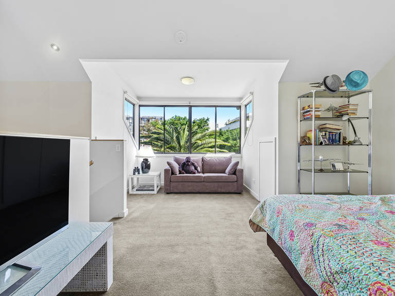 17/9 Myrtle Street Botany