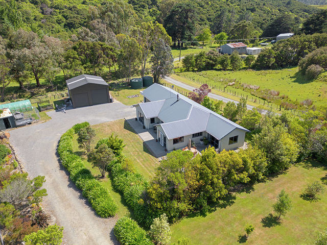 5523 Masterton Castlepoint Road Masterton