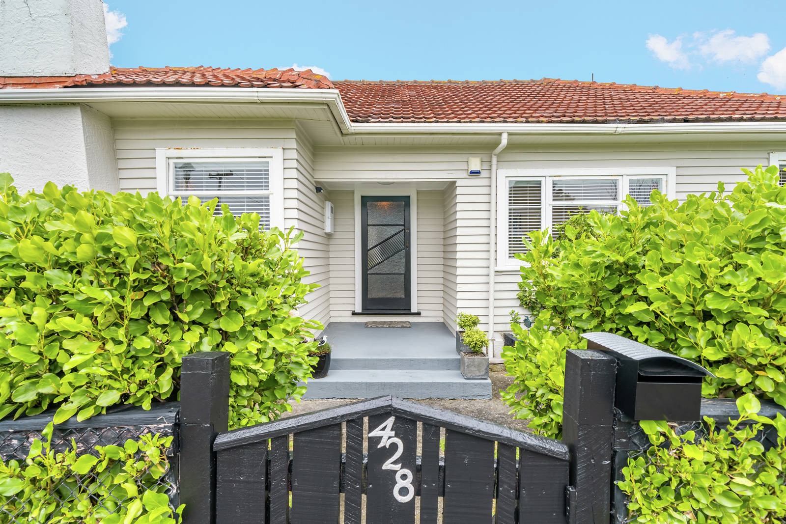 428 Jackson Street, Petone 3 Bed House Private Treaty