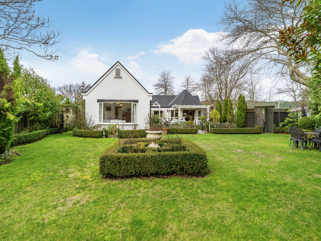 1 Oakmont Heretaunga