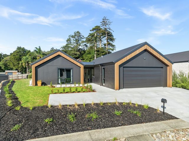 4 Awanui Lane Maunu