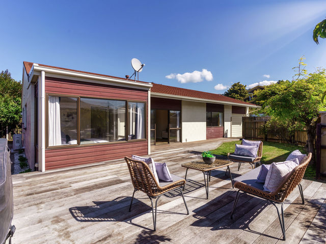 2/30 Celia Street Redcliffs