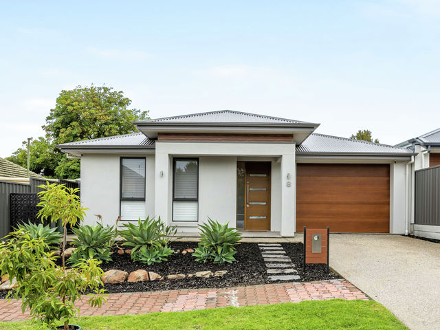 8 Sapphire Crescent Highbury