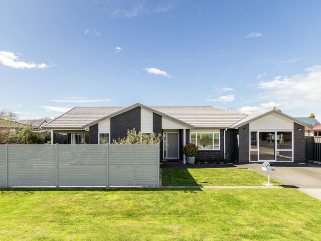 10A West Place Greenmeadows