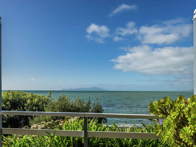 1 Ocean Parade Pukerua Bay