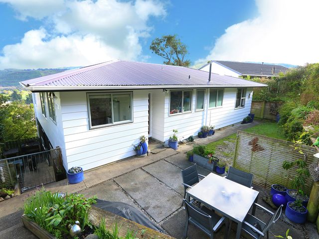 7 Castle Crescent Stokes Valley