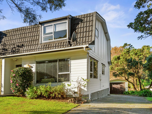2/200 Dowse Drive Maungaraki