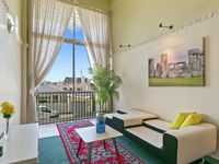 photo property thumbnail