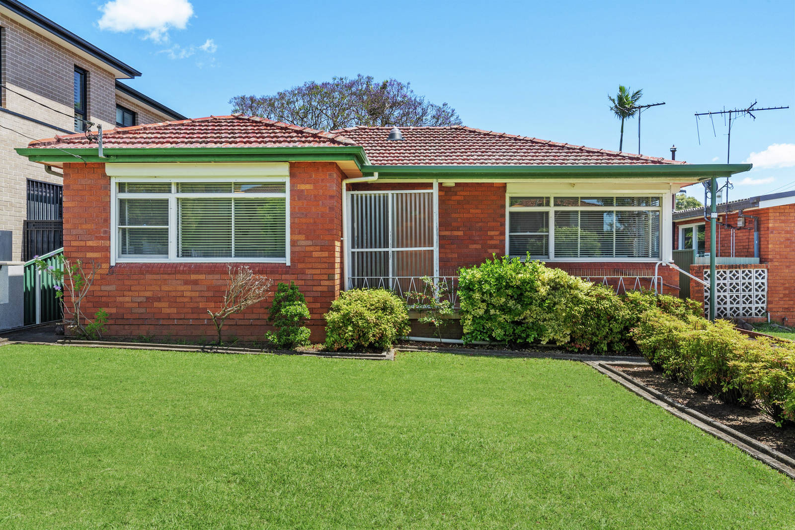 33 Keats Avenue, Riverwood 3 Bed House Auction Sold