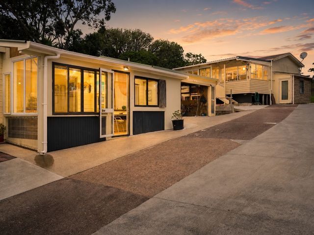 4 Brian Crescent Stanmore Bay