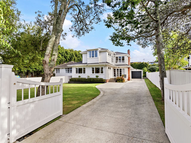 8 Littlejohn Street Hillsborough