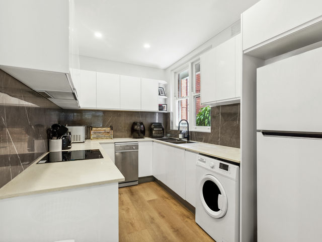 3/162 Chuter Avenue Sans Souci