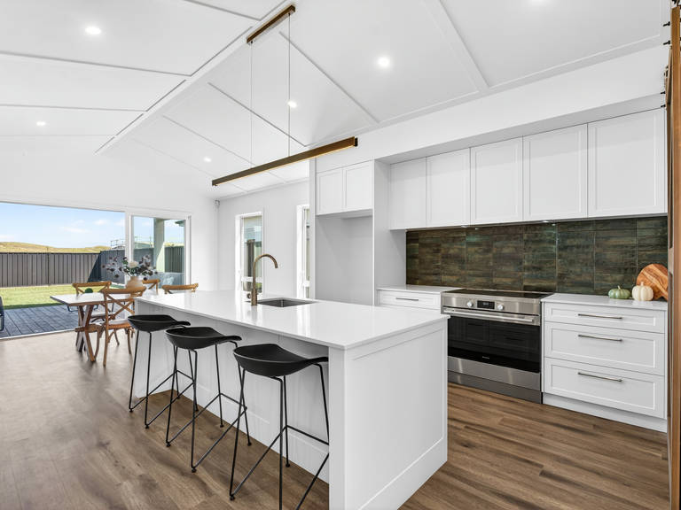 20 Annie Aranui Drive Poraiti