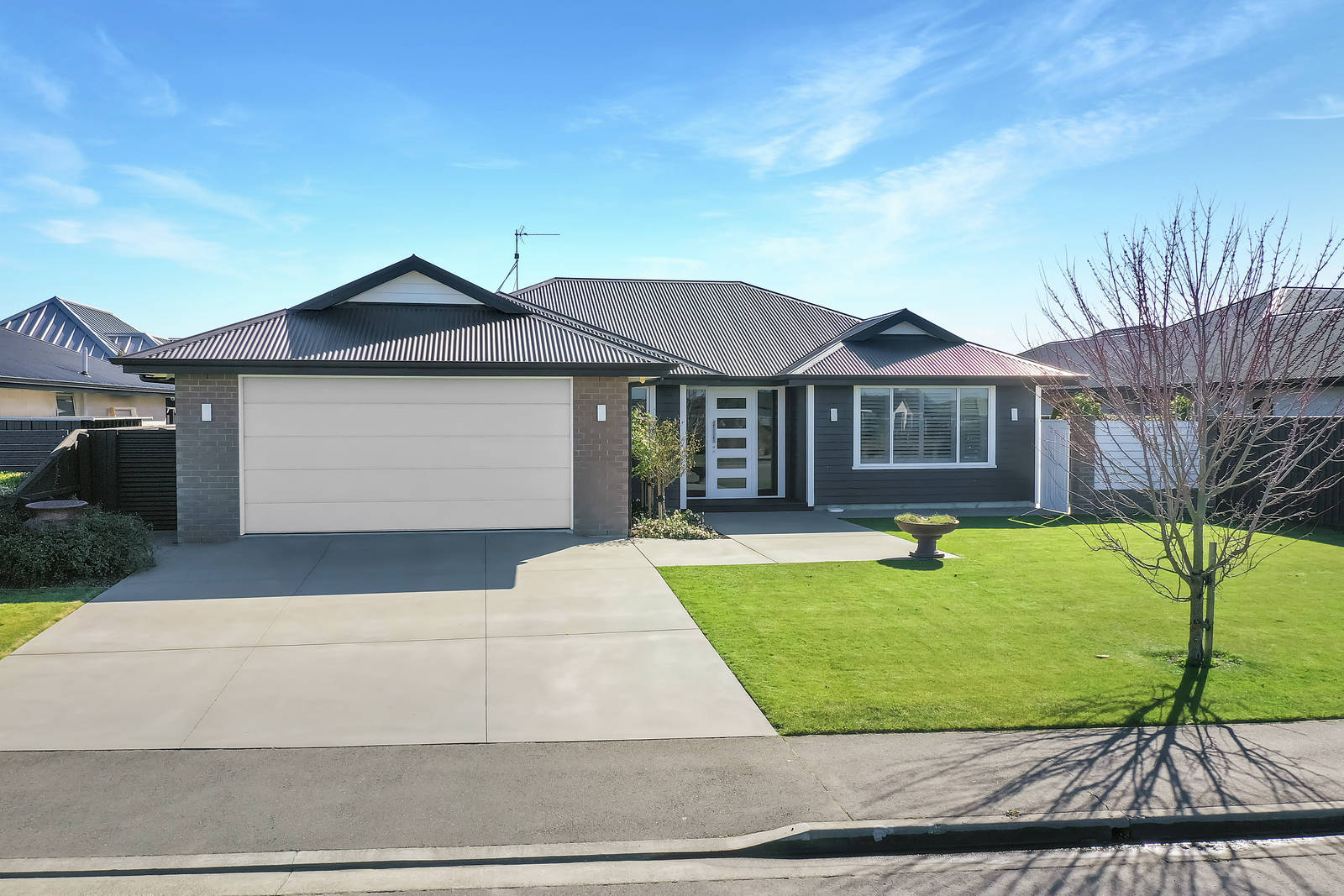 40 Charlesworth Drive, Allenton 3 Bed House Negotiation