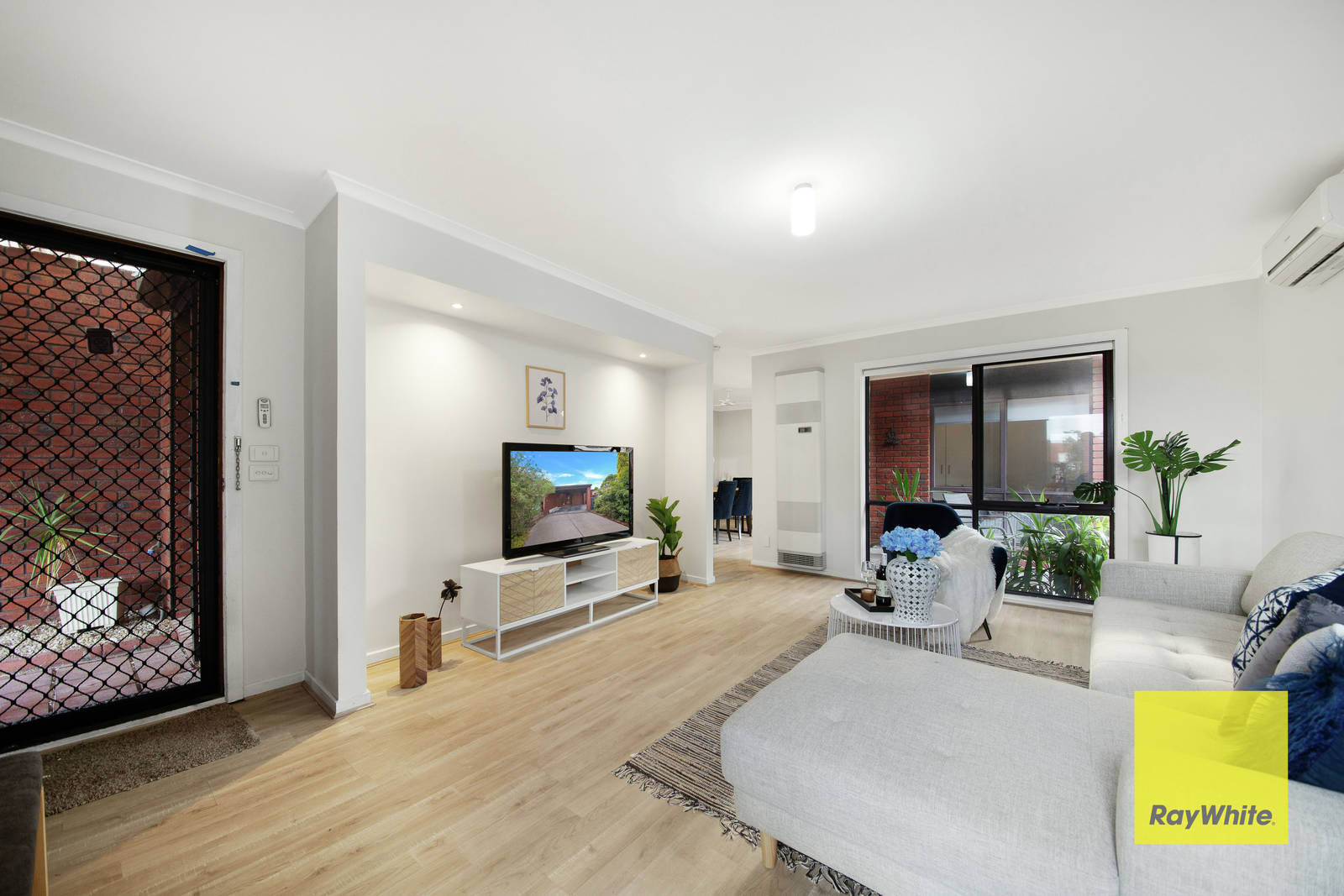 2/51 Cumming Drive, Hoppers Crossing 2 Bed Unit Private Treaty