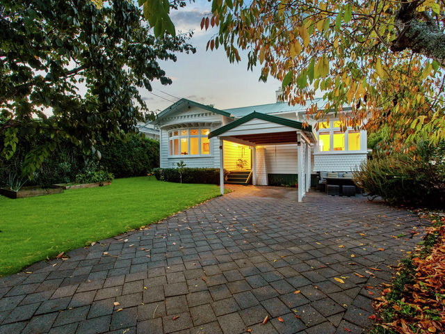 27A Hollywood Avenue Epsom