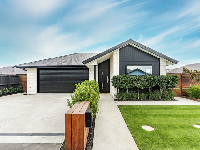 13 Bonecrusher Street Lincoln