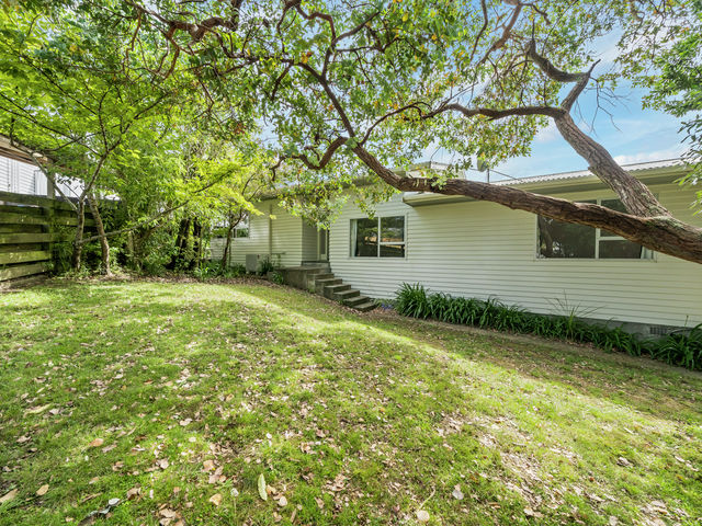 18 Redvers Drive Belmont