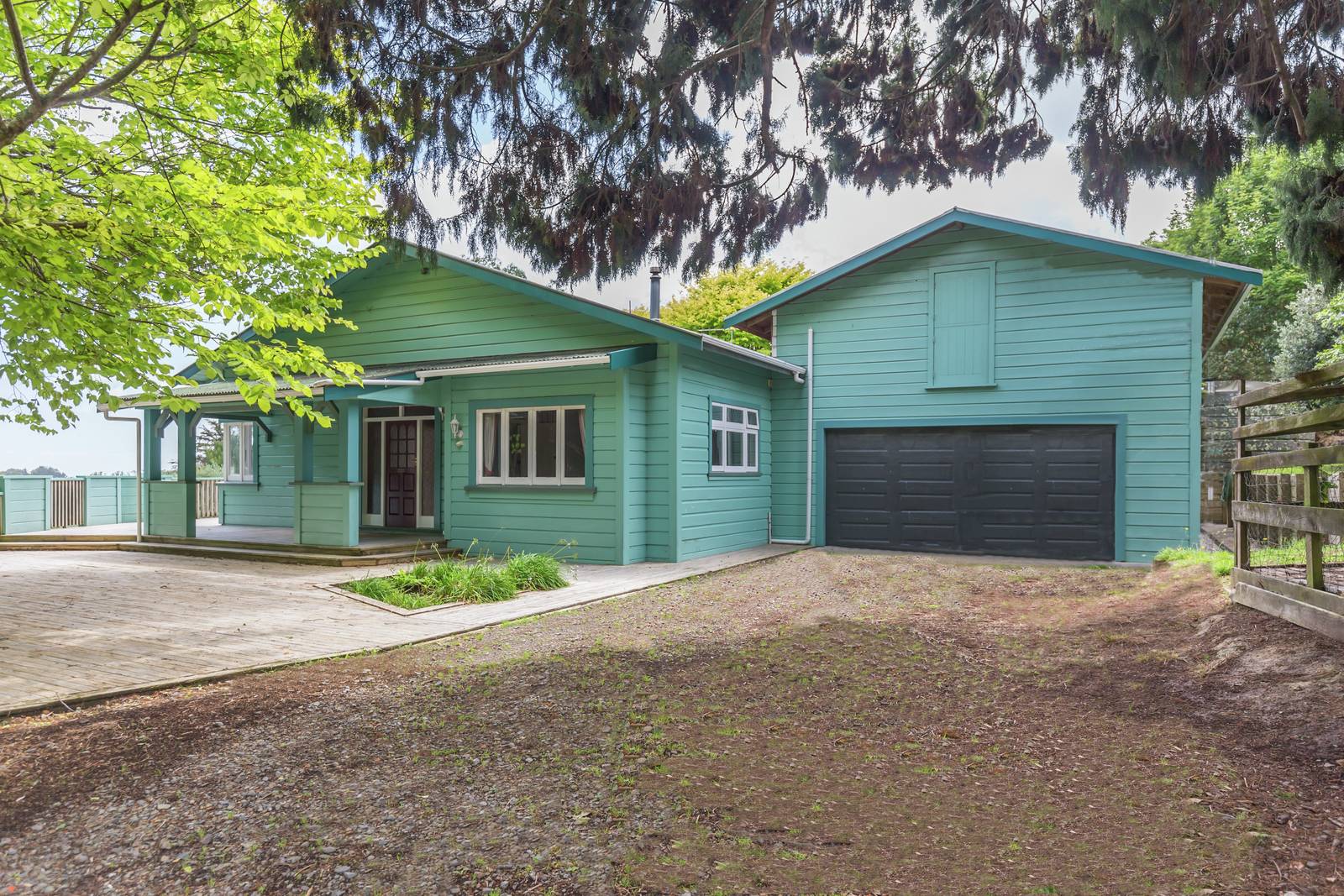 353 North Manakau Road, Manakau 3 Bed Lifestyle Property Deadline Sale