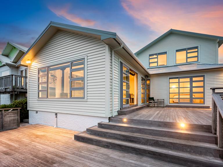 42 Milne Terrace Island Bay