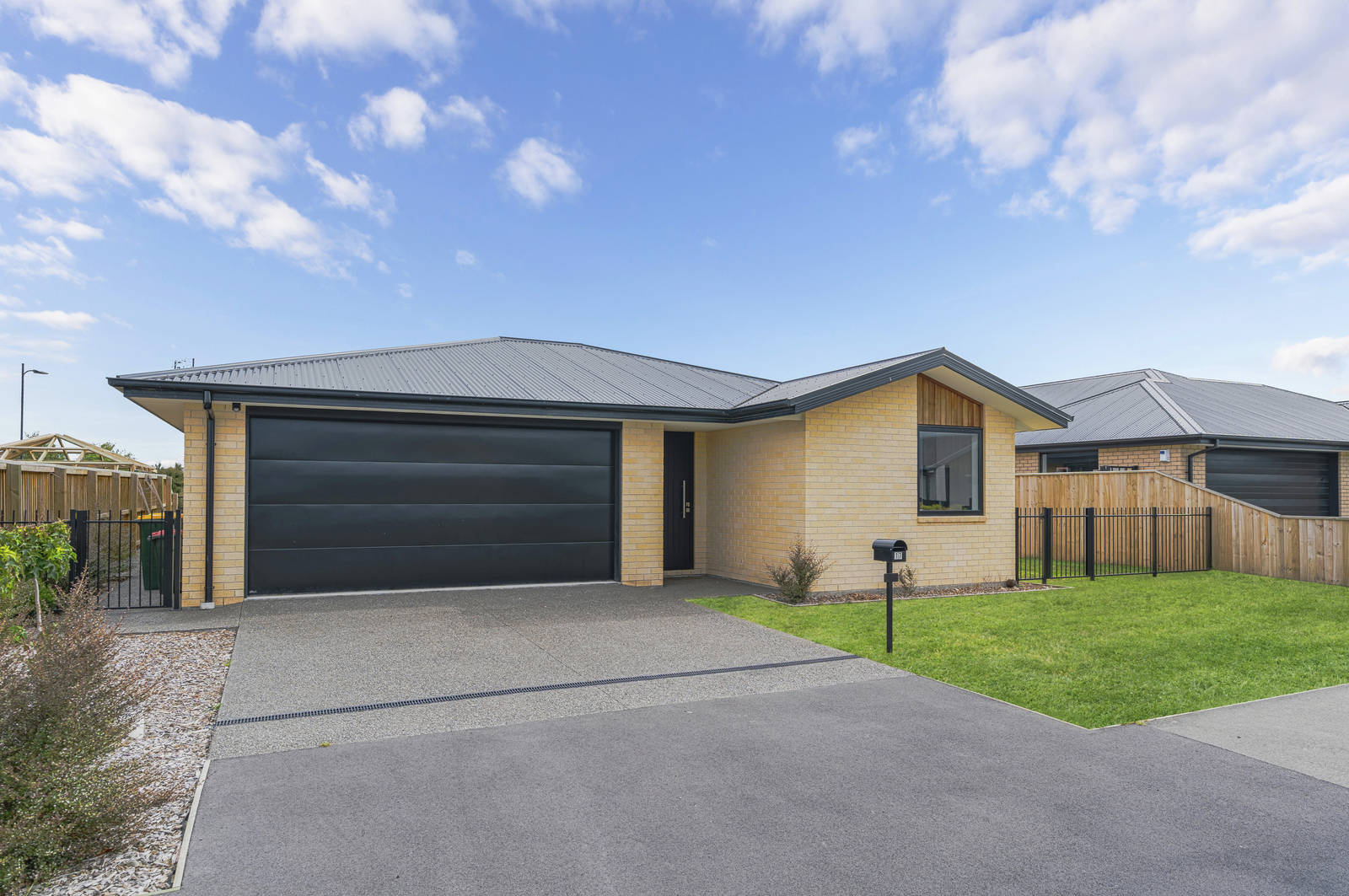 17 Sandstone Crescent, Rolleston 3 Bed House Private Sale