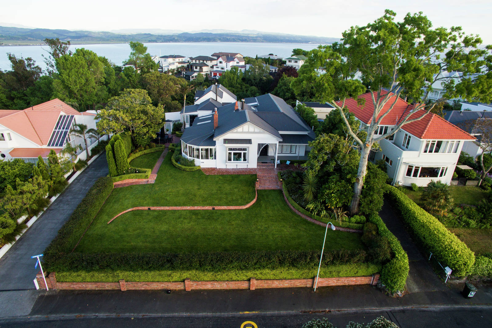 11 Cobden Road, Bluff Hill 6 Bed House Sale by Tender