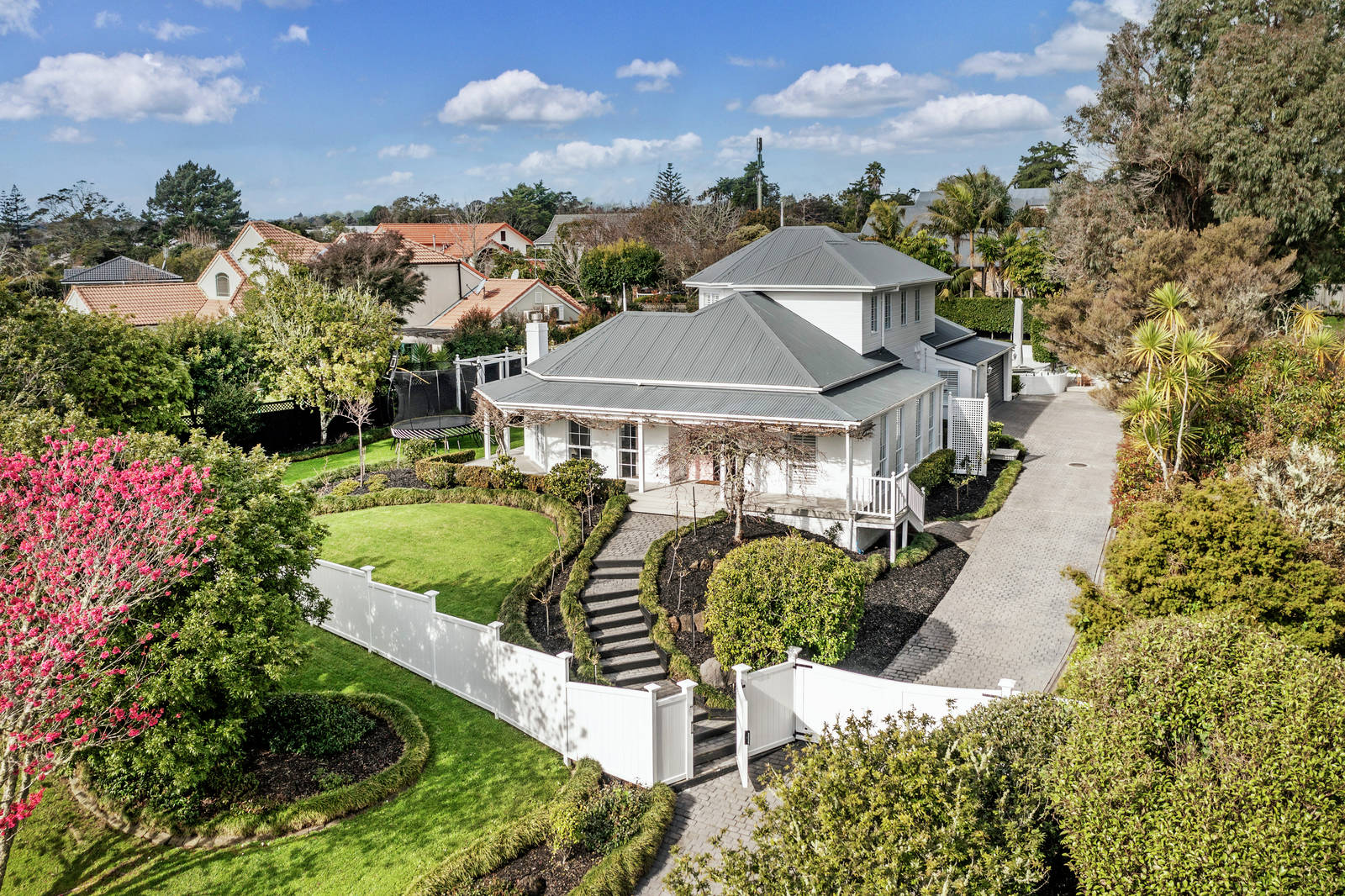 1 Almond Grove, Greenhithe