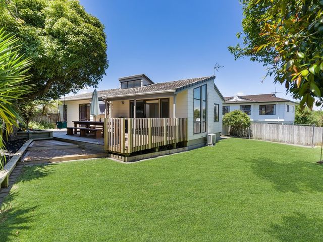 30 Sandgate Avenue Botany Downs