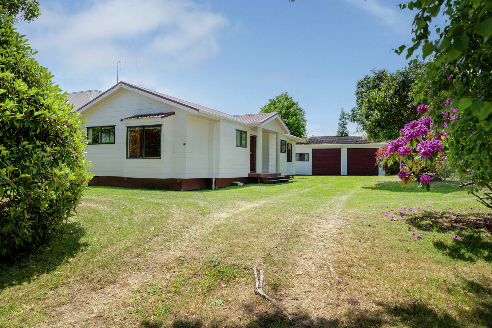 16 Irwin Place, Kinloch, Taupo 3 Bed House Negotiation