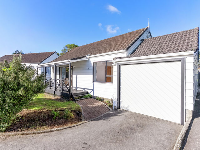 107 Beazley Avenue Paparangi
