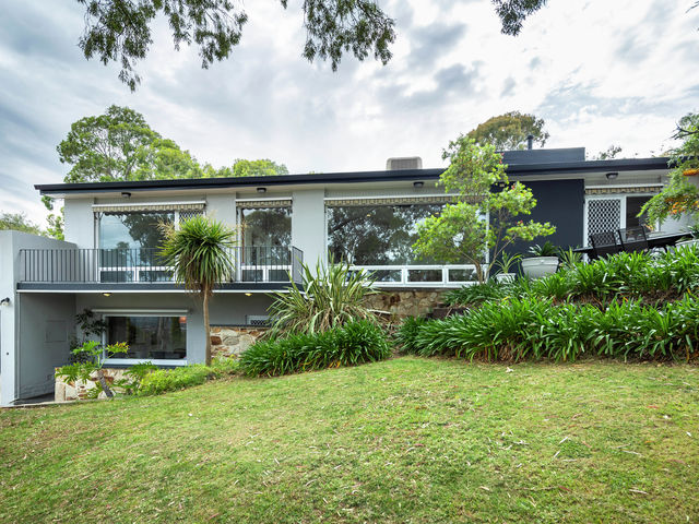 3 Tay Crescent Woodforde