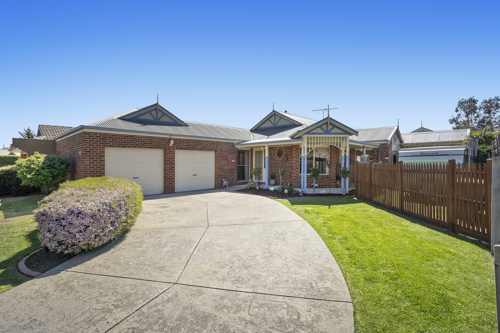 15 Sherwood Grove, Lara 3 Bed House For Sale