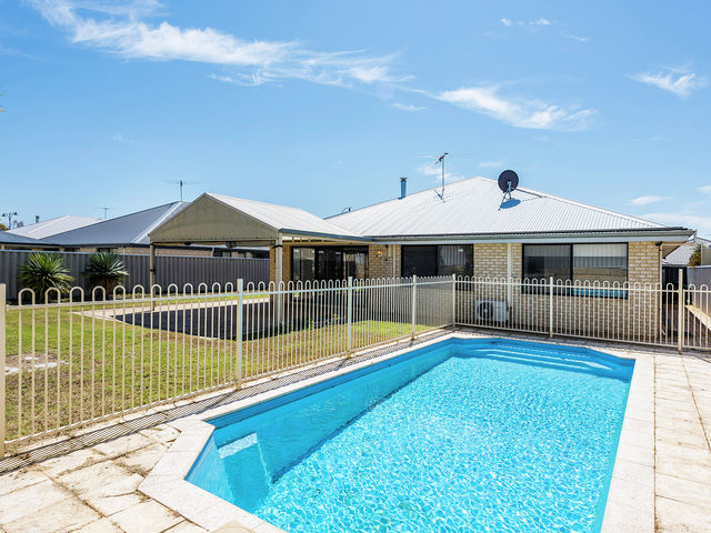 8 Tamarama Street Secret Harbour
