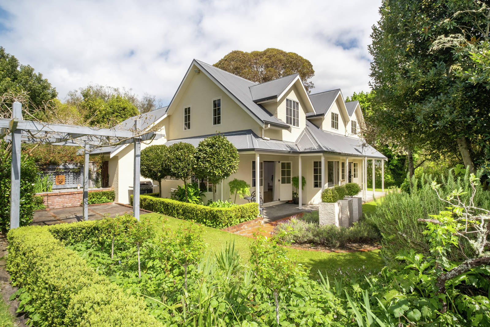 6 Reynolds Road, Havelock North, Hastings 3 Bed House Deadline Sale