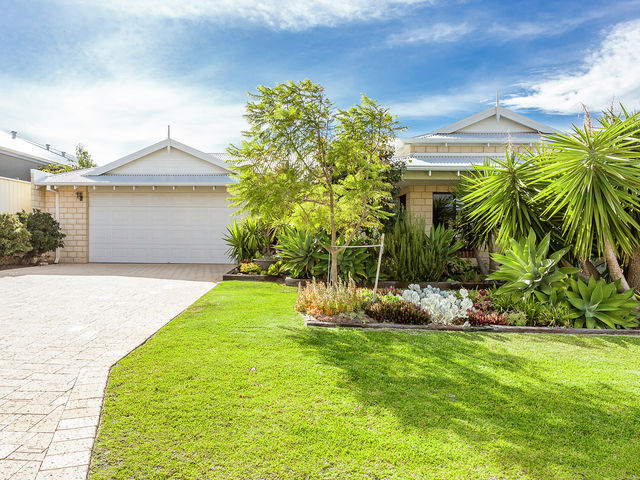 19 Hassars Road SECRET HARBOUR