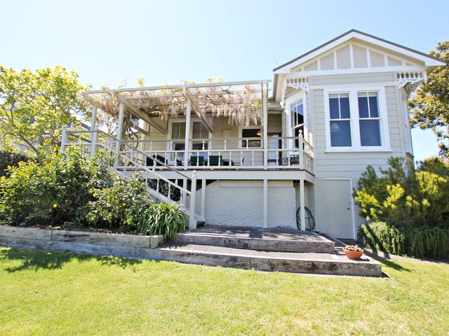 1 Roslyn Road Bluff Hill