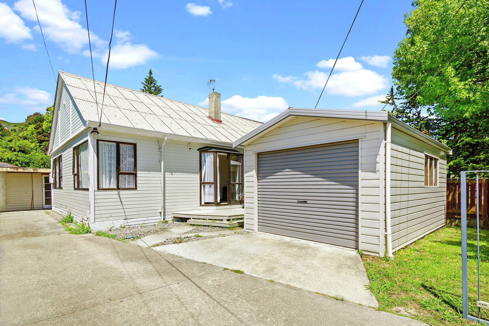 72 Waddington Drive, Naenae 2 Bed House Sale by Tender