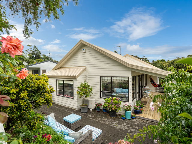 3 Emery Grove Bayview