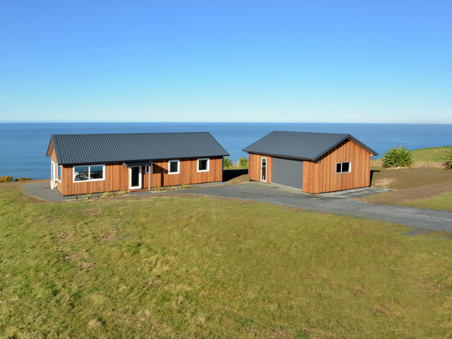 35 Tunnel Beach Road Blackhead