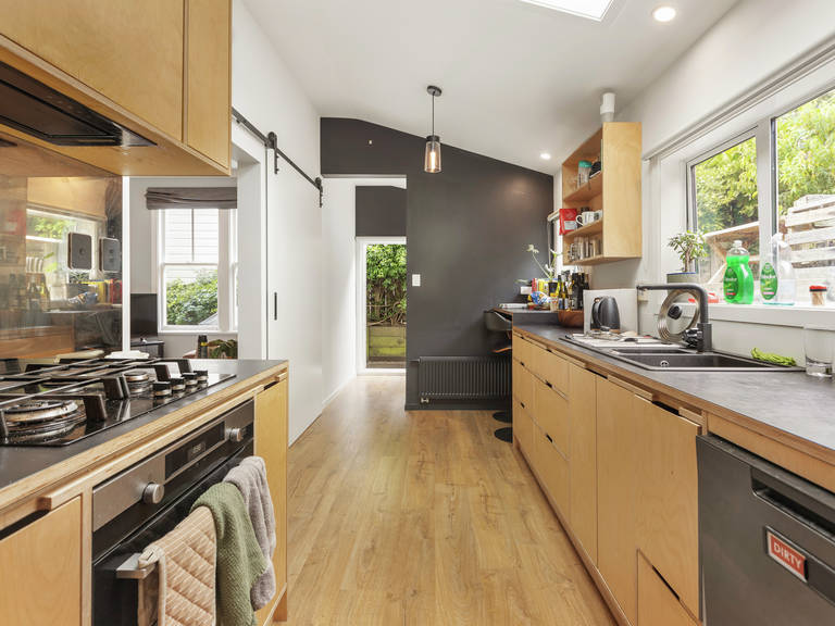 11 Danube Street Island Bay