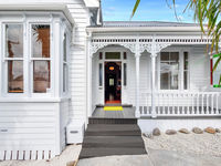 photo property thumbnail